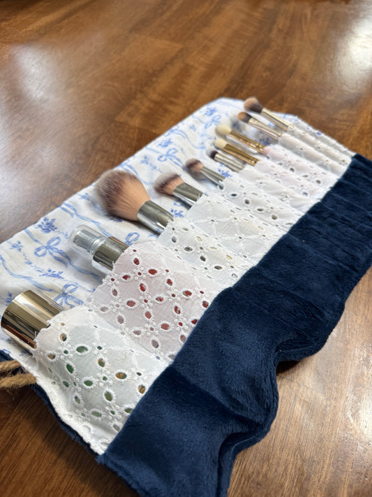 Vintage Lace Makeup Bag | Coquette Bow Rollup Bag