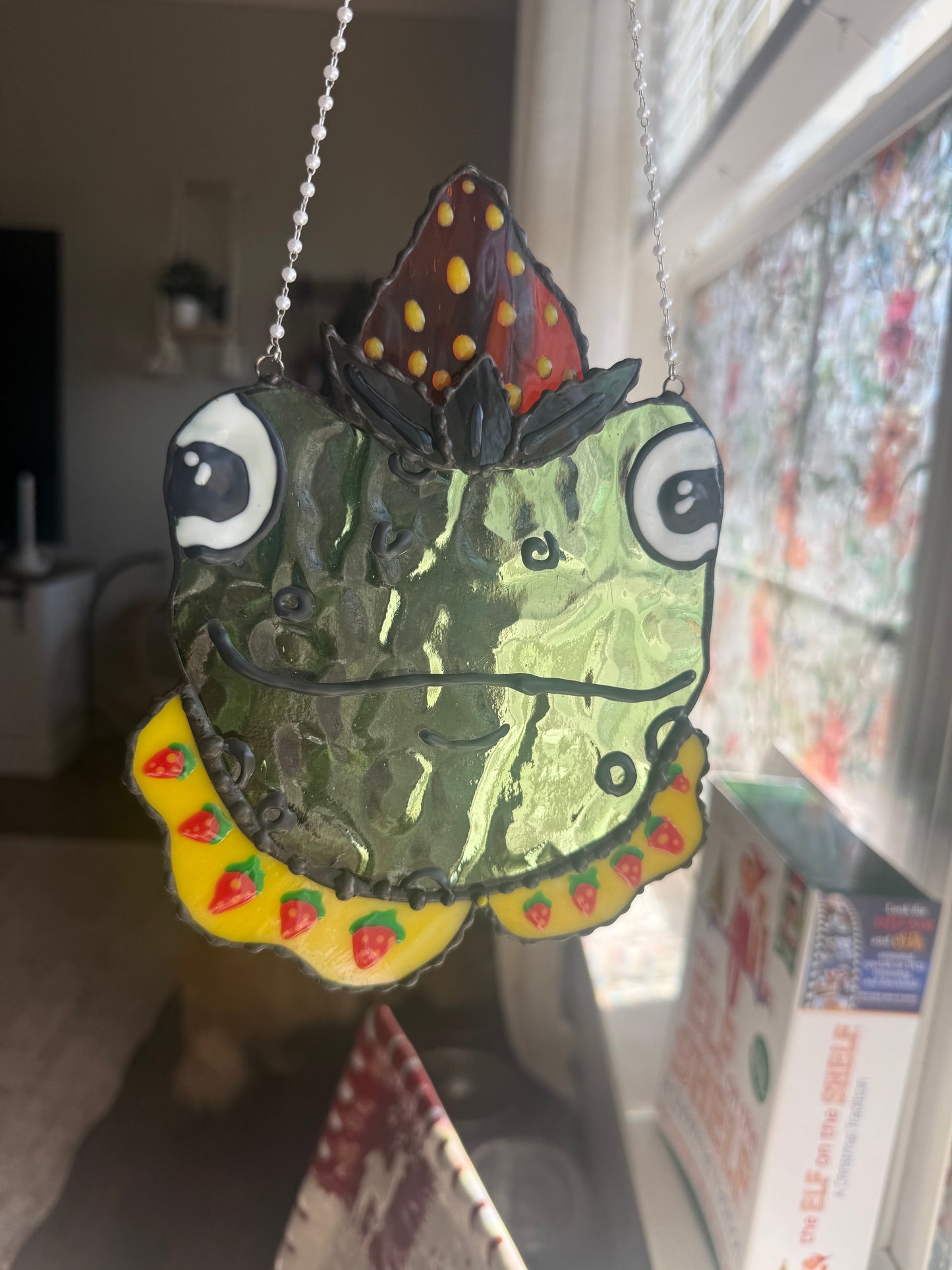 Strawberry Frog Stained Glass | Frog Stained Glass Suncatcher