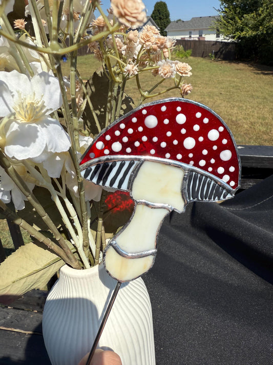 Fairy Garden Mushroom Stained Glass Pattern - Plant Stake