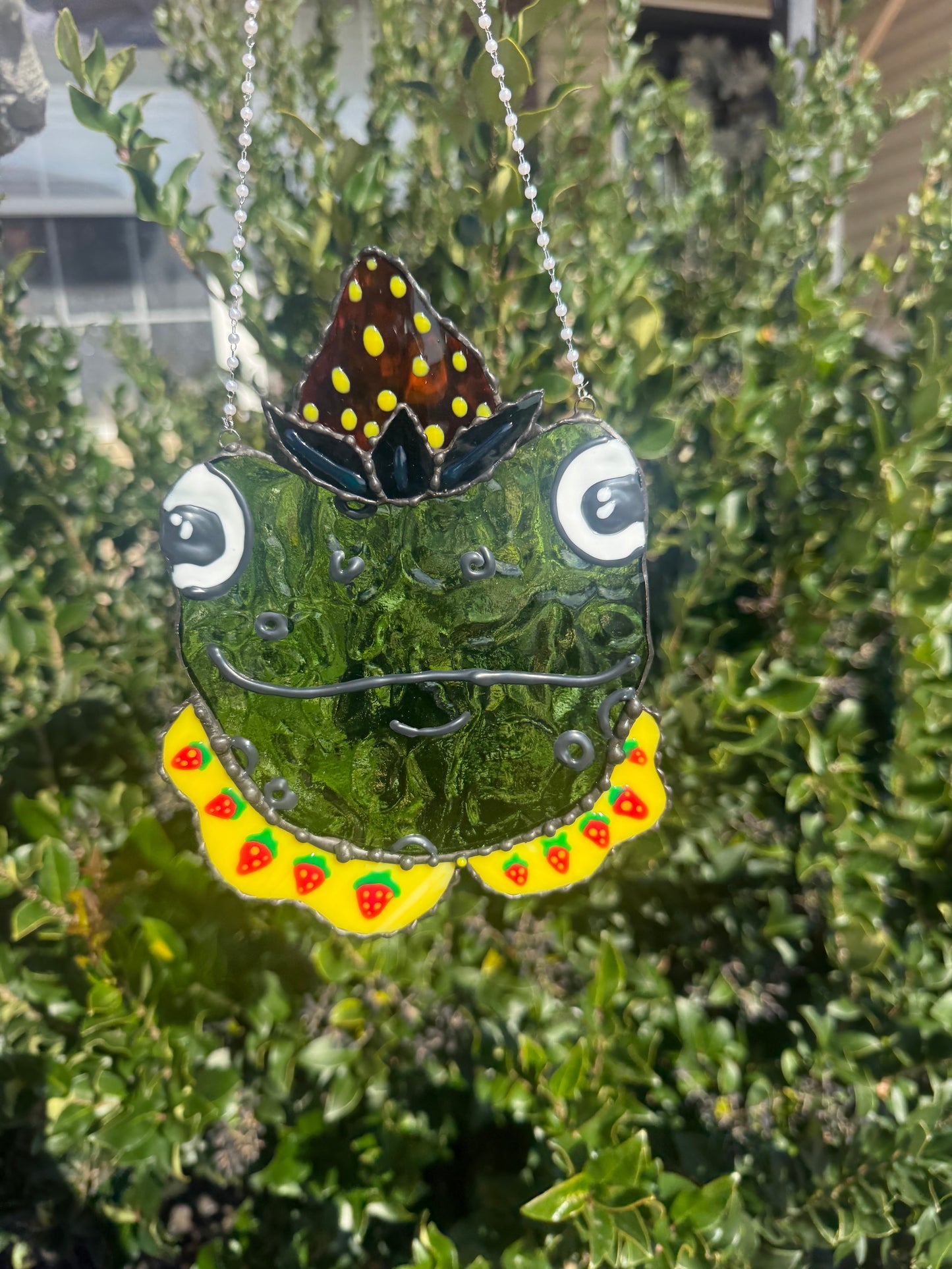 Strawberry Frog Stained Glass | Frog Stained Glass Suncatcher