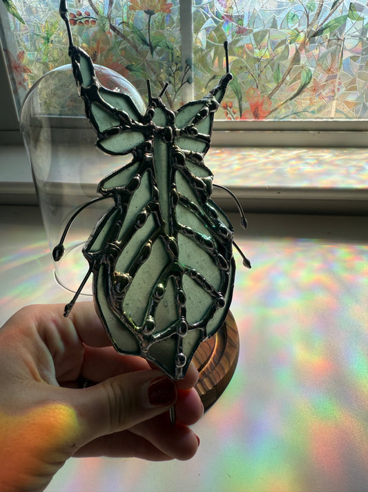 Prying Mantis Stained Glass Suncatcher Pattern