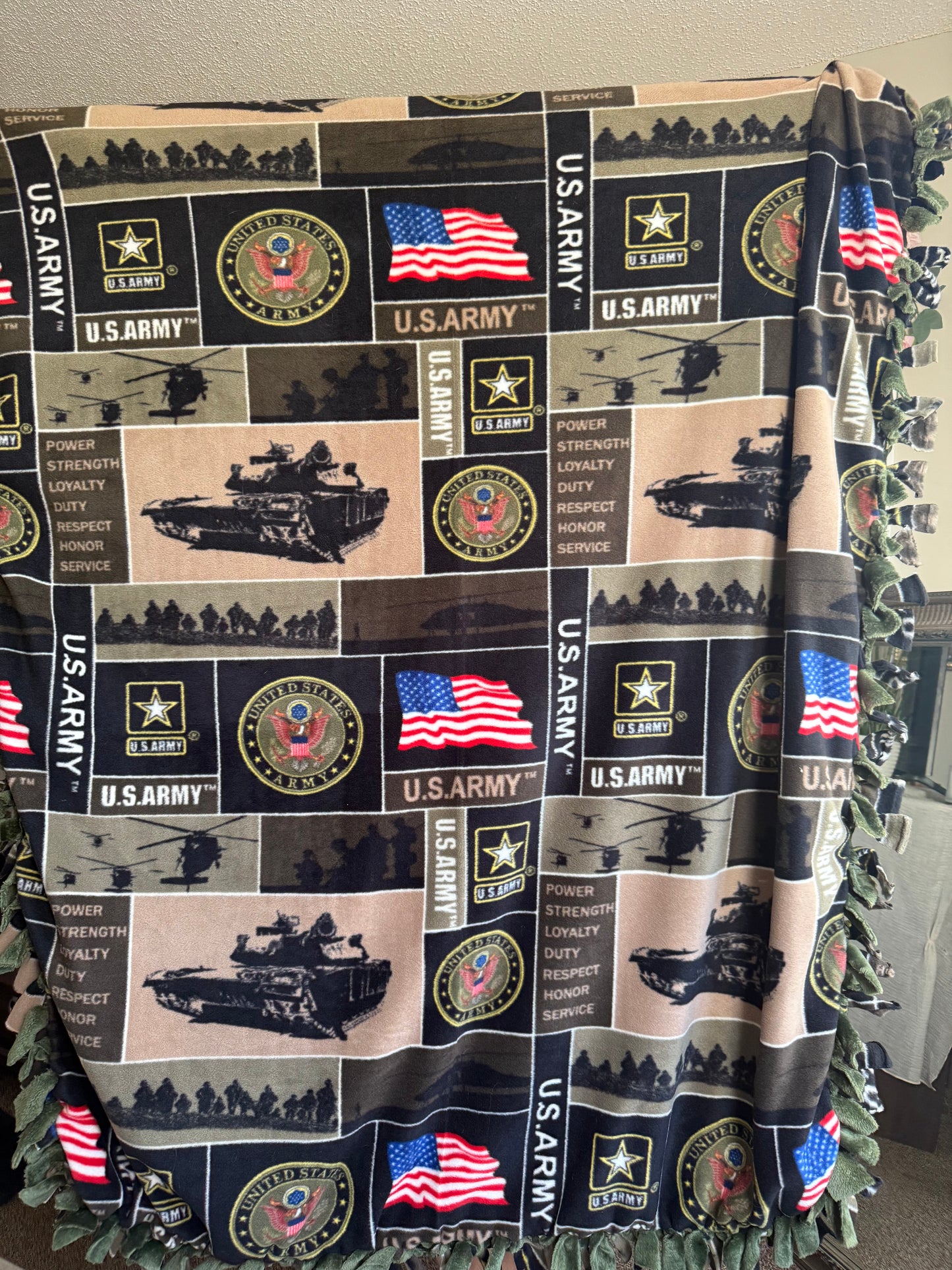 U.S. Army Tie Knot Blanket | Army Throw Blanket