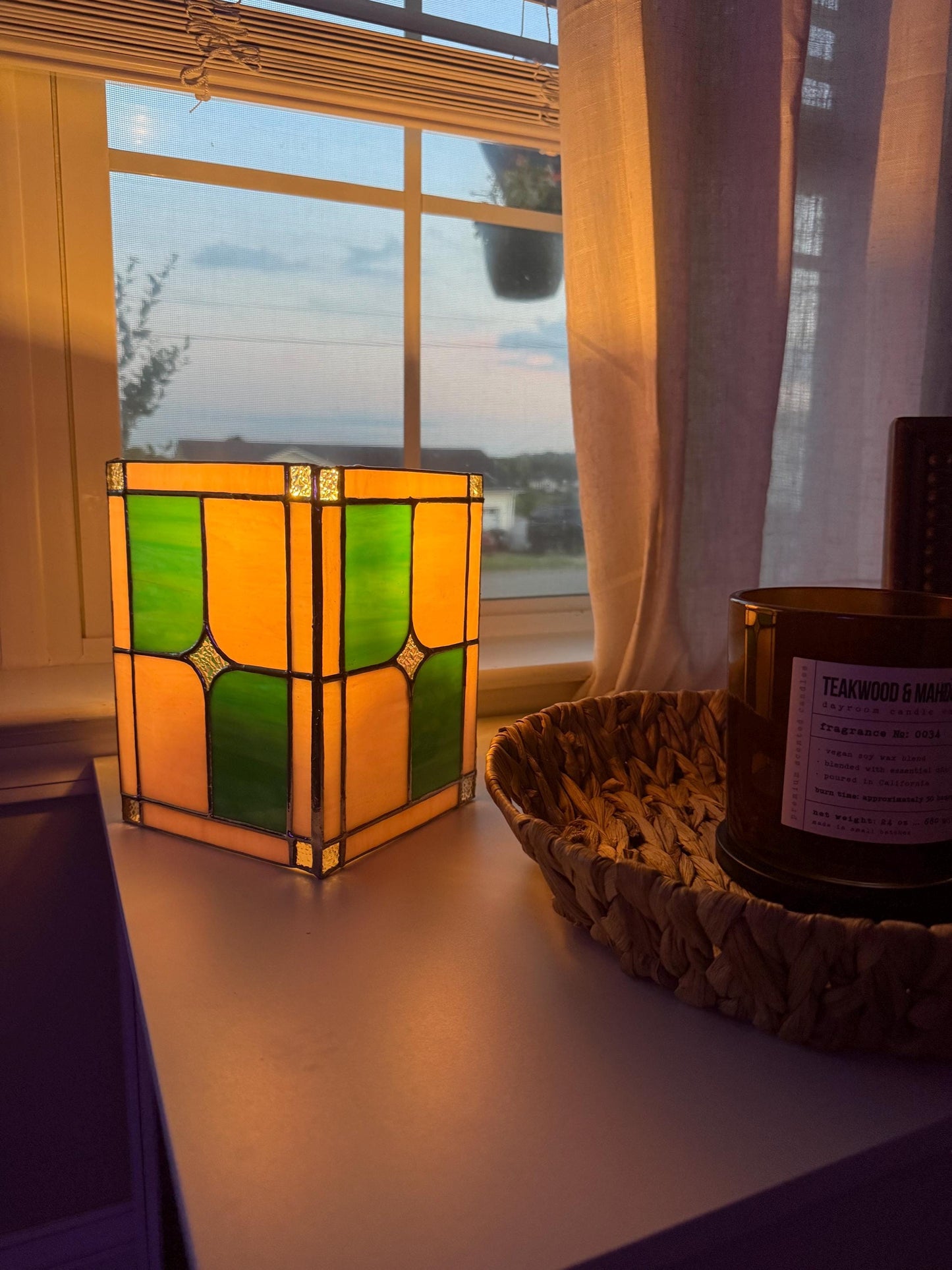 Starburst Stained Glass Table Lamp